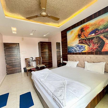 Shree Ganesh Hotel Puri Eksteriør billede