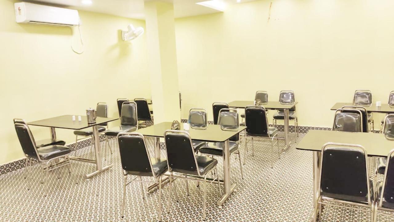 Shree Ganesh Hotel Puri Eksteriør billede
