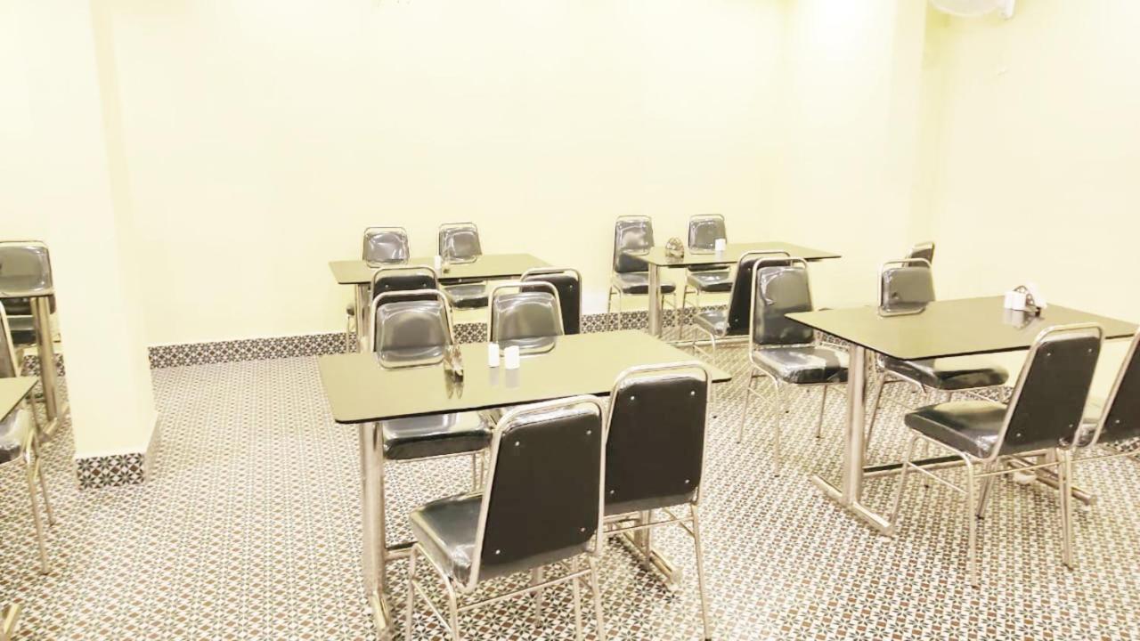 Shree Ganesh Hotel Puri Eksteriør billede