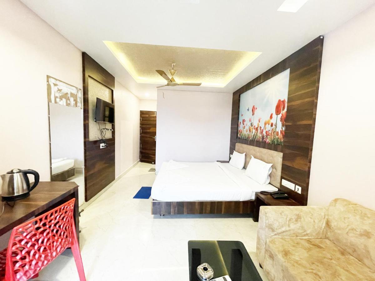 Shree Ganesh Hotel Puri Eksteriør billede