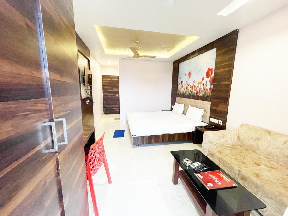 Shree Ganesh Hotel Puri Eksteriør billede