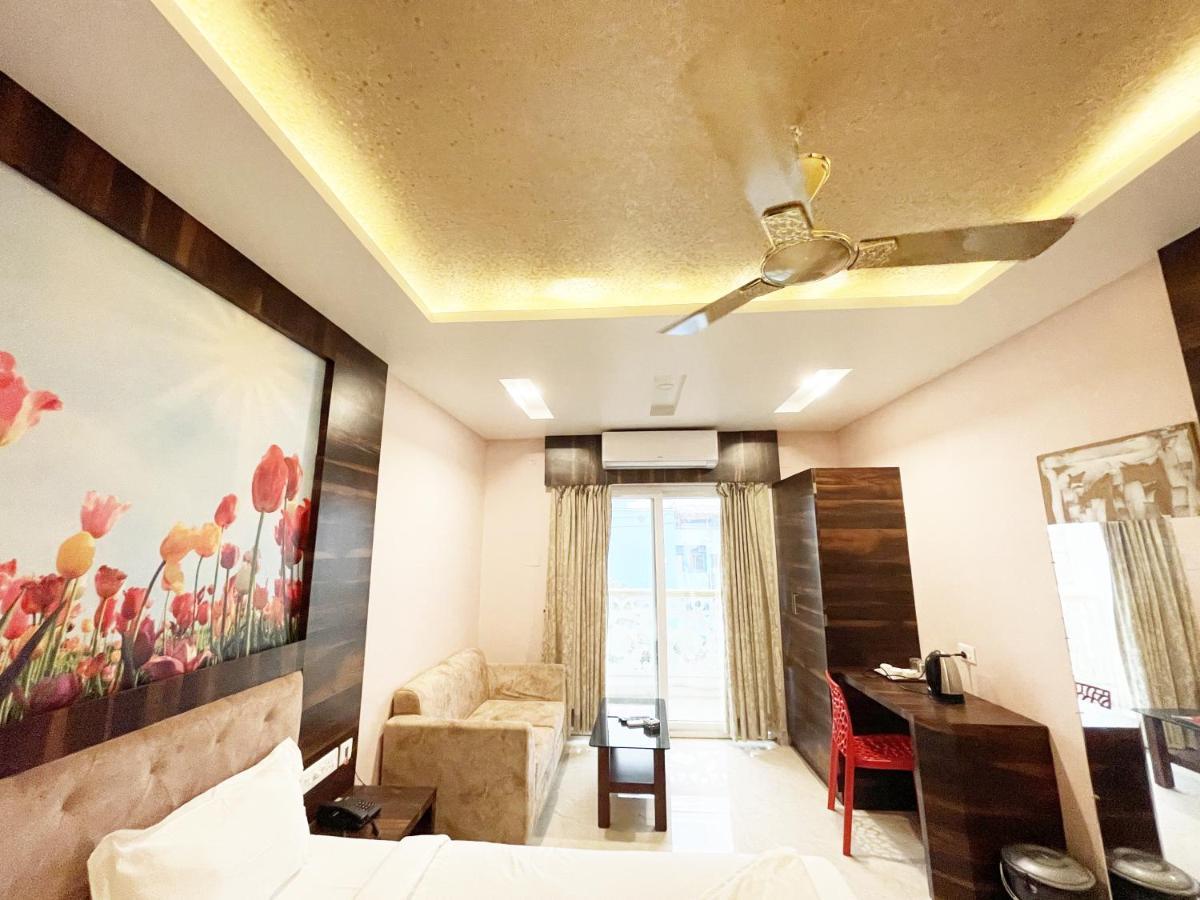 Shree Ganesh Hotel Puri Eksteriør billede