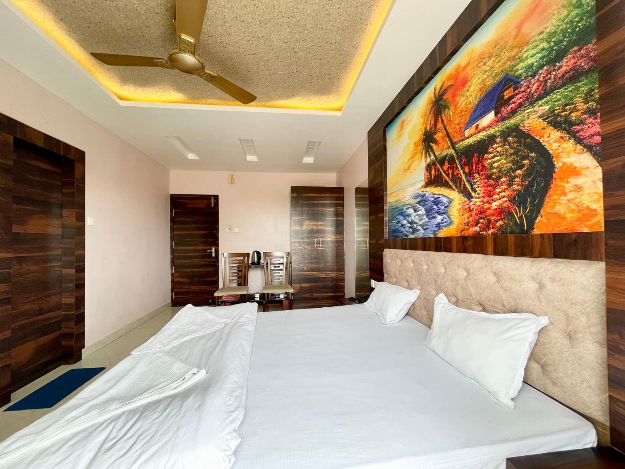 Shree Ganesh Hotel Puri Eksteriør billede