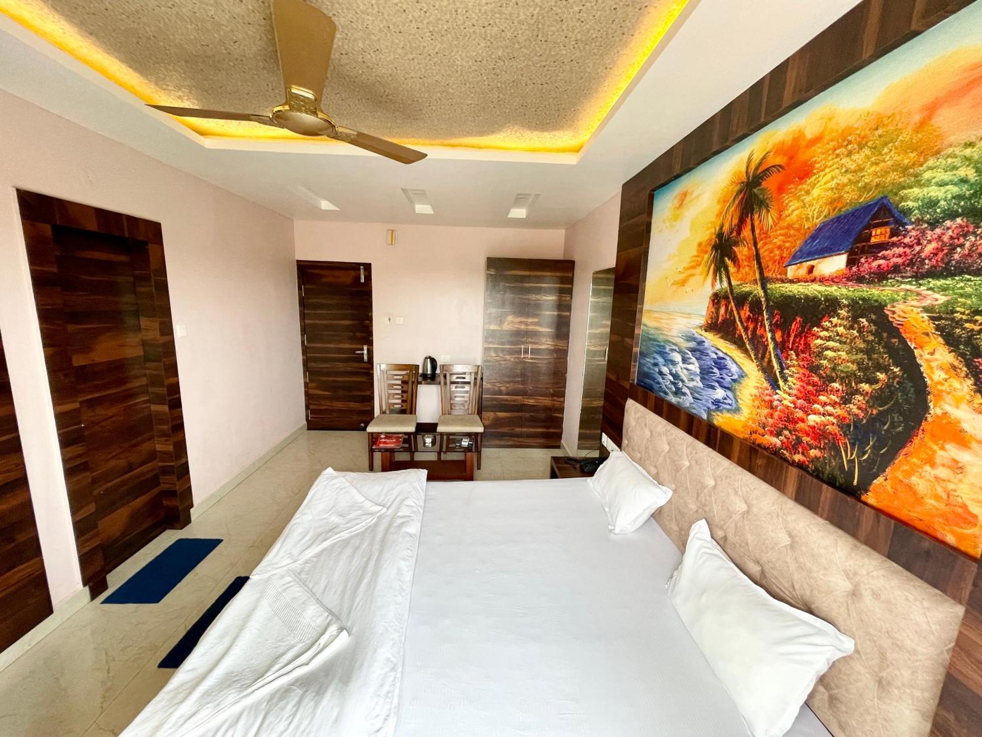 Shree Ganesh Hotel Puri Eksteriør billede